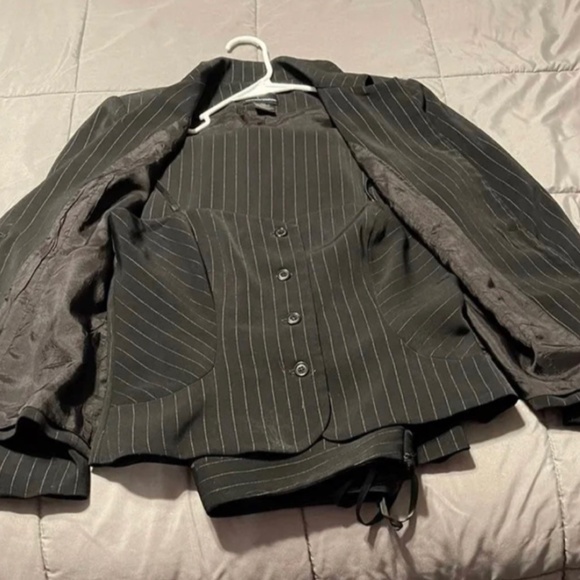 Moda International 3pc suit - Picture 1 of 5